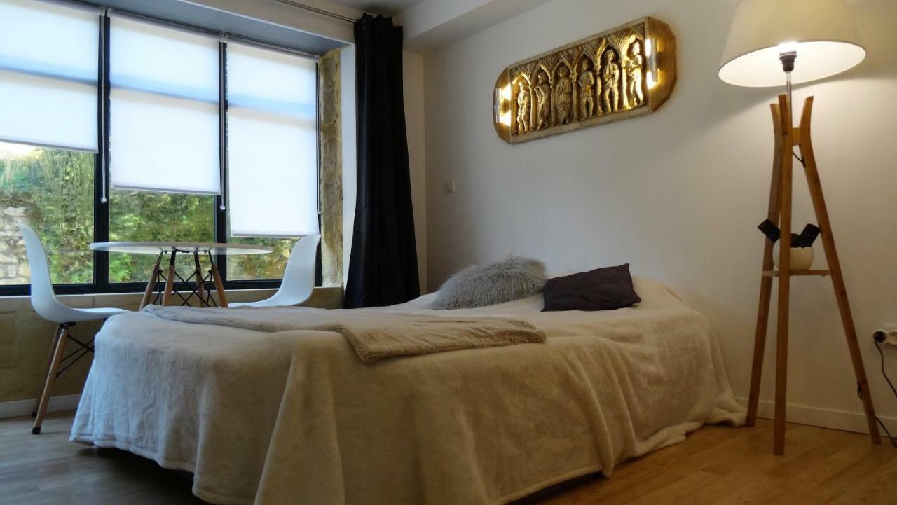 Chambre Du Sabotier - Studio Troglodytique - A 100 M Baignade En Riviere - Location De Canoe - Circuits Cyclo - Aire De Pique-Nique - 3 Restaurants Castelnaud La Chapelle Εξωτερικό φωτογραφία