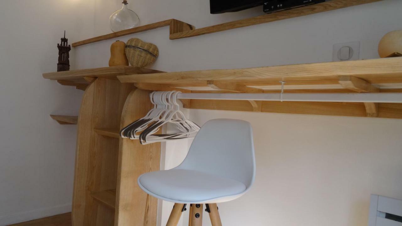 Chambre Du Sabotier - Studio Troglodytique - A 100 M Baignade En Riviere - Location De Canoe - Circuits Cyclo - Aire De Pique-Nique - 3 Restaurants Castelnaud La Chapelle Εξωτερικό φωτογραφία